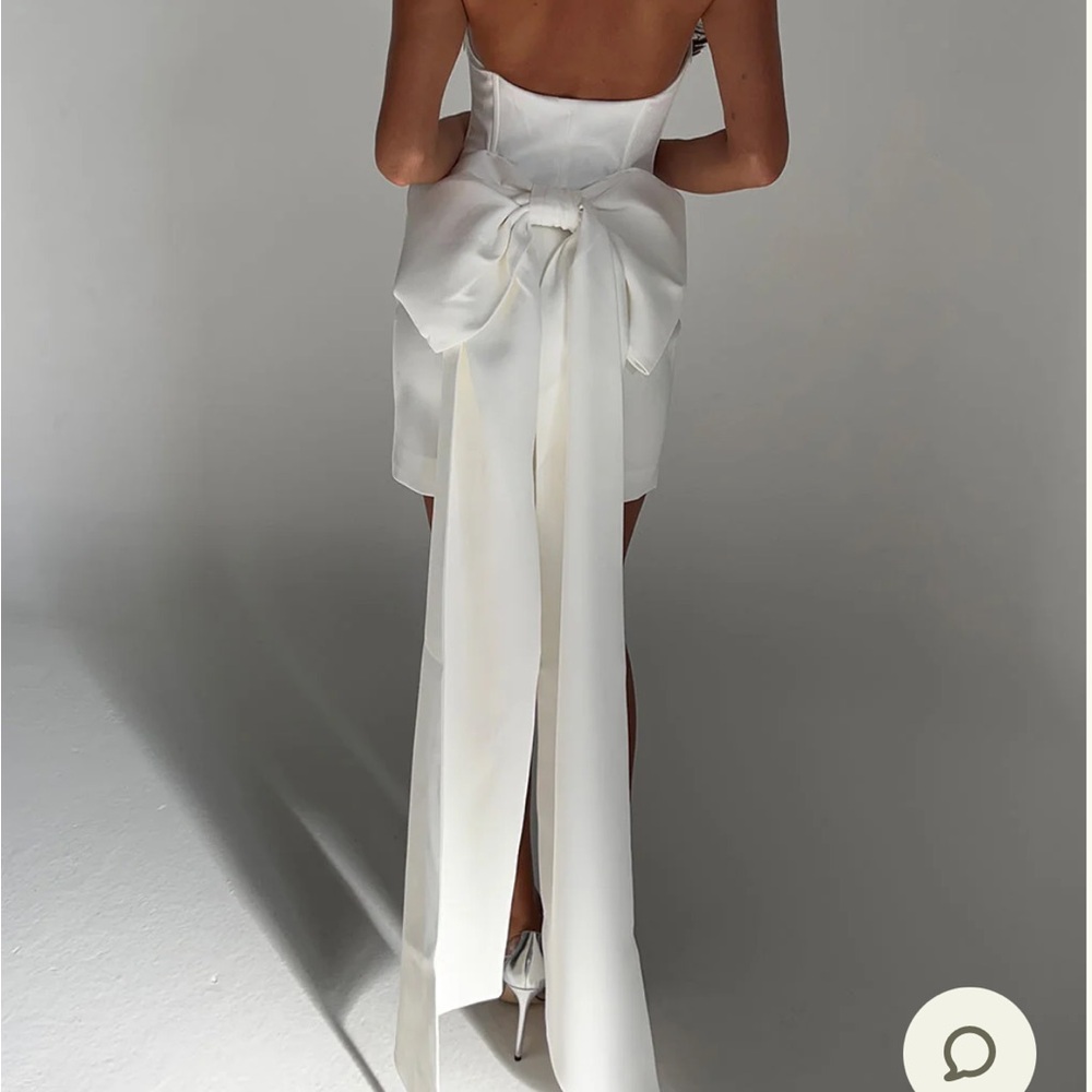 Meshki Strapless White Dress with Bow Meredith Strapless Bow Mini Dress